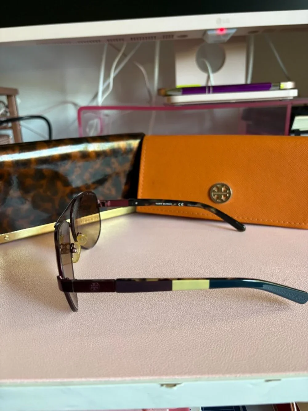 Tory Burch Aviator Sunglasses (Used)